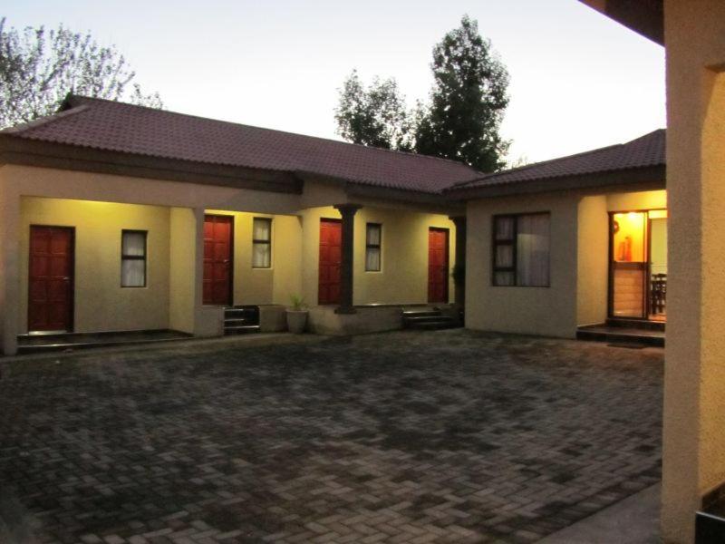 Road Stay Maseru Extérieur photo