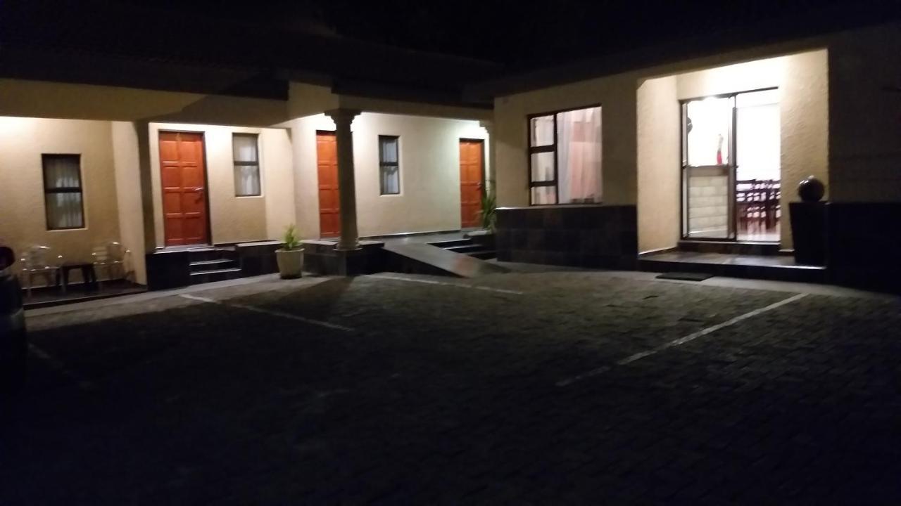Road Stay Maseru Extérieur photo